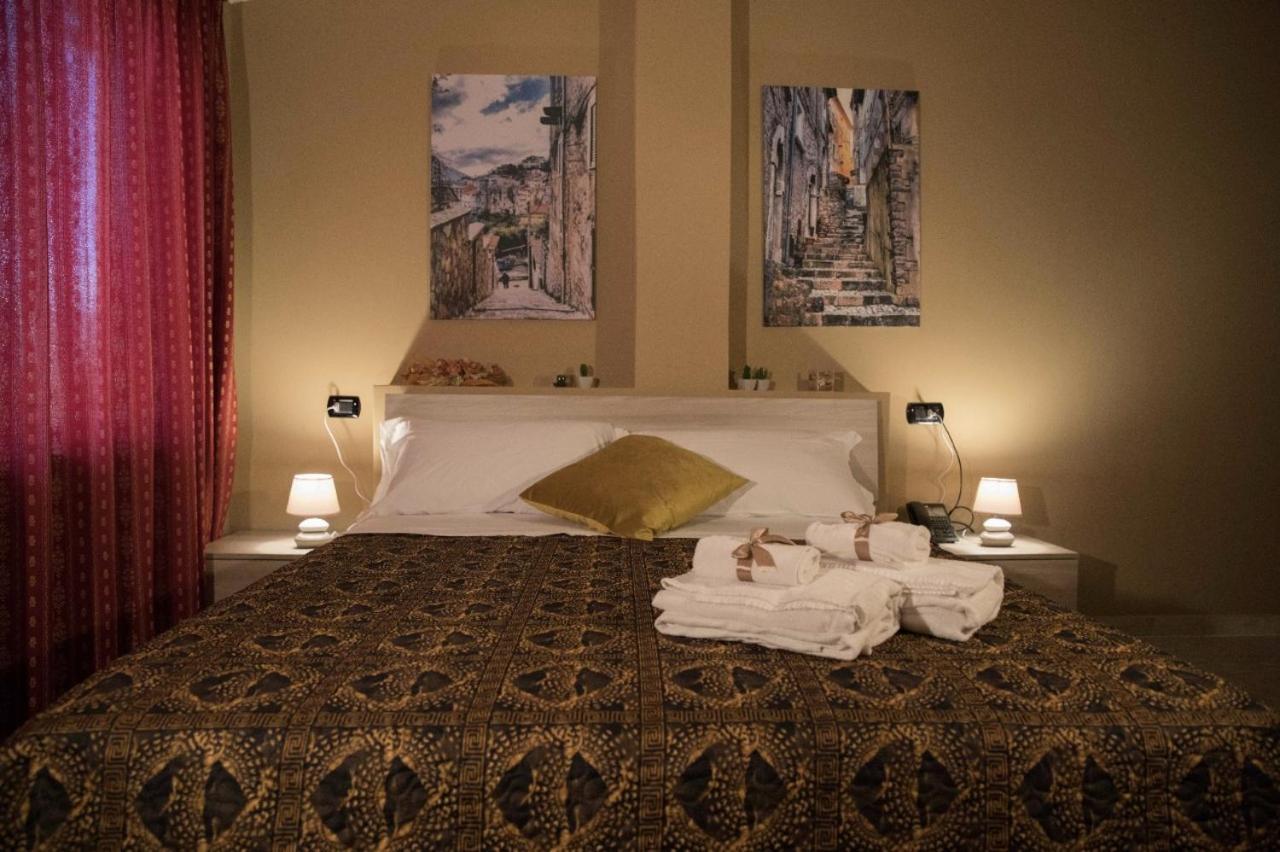 فندق Divino Bistrot E Relais Lenola المظهر الخارجي الصورة