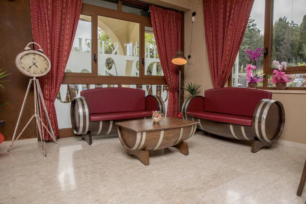 فندق Divino Bistrot E Relais Lenola المظهر الخارجي الصورة