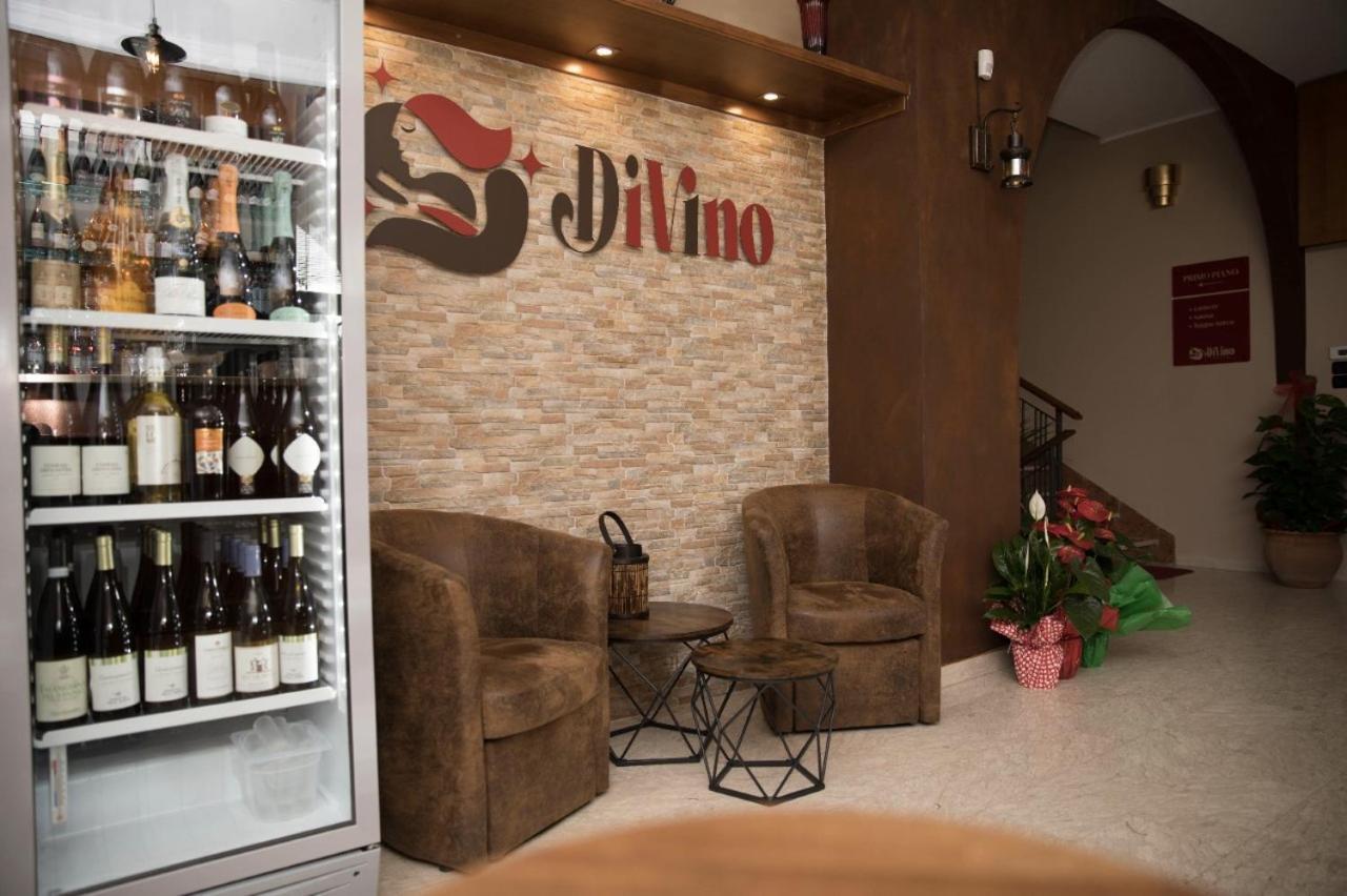 فندق Divino Bistrot E Relais Lenola المظهر الخارجي الصورة