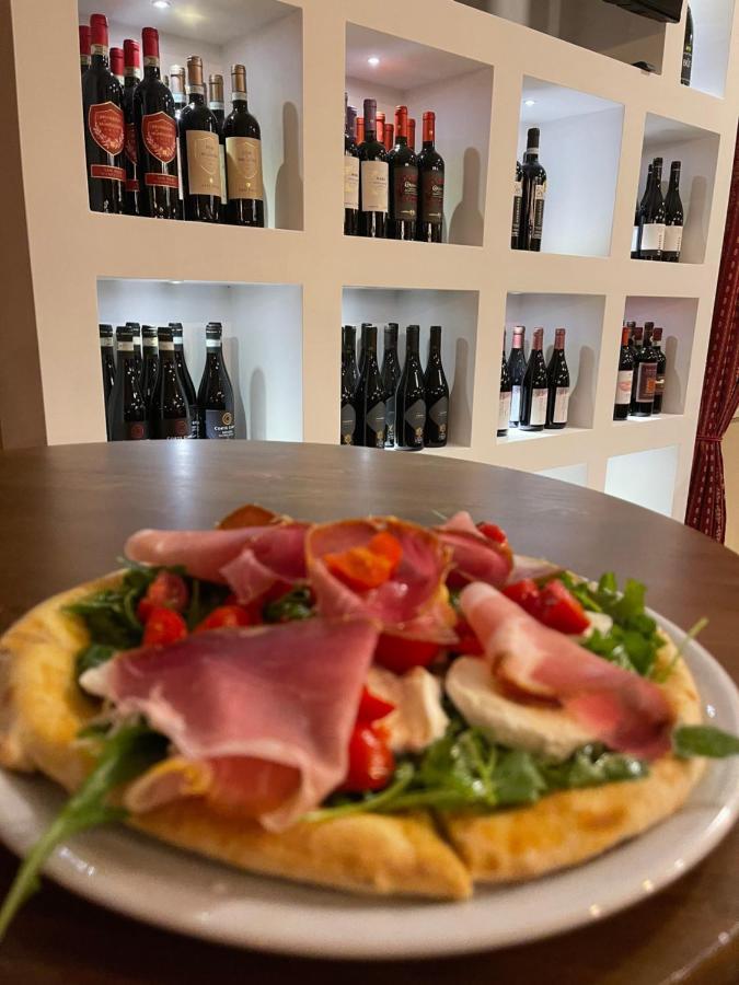 فندق Divino Bistrot E Relais Lenola المظهر الخارجي الصورة
