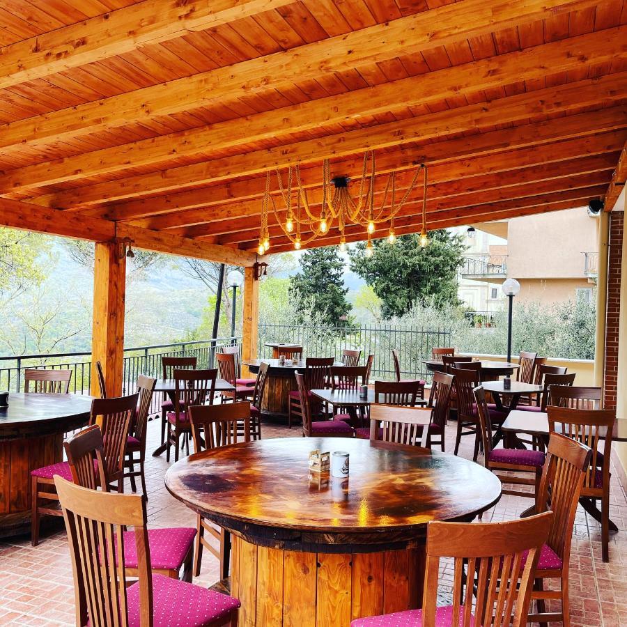فندق Divino Bistrot E Relais Lenola المظهر الخارجي الصورة